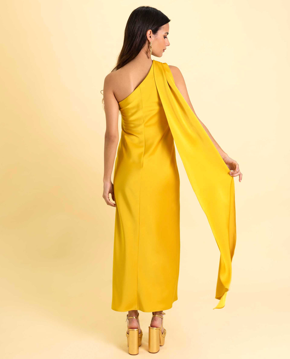 VESTIDO MRS. ABRIL · AMARILLO